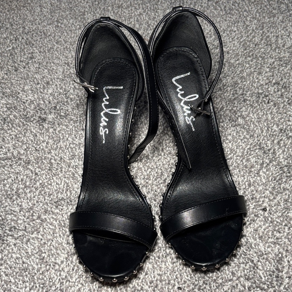 Lulu's Black Strappy Heels